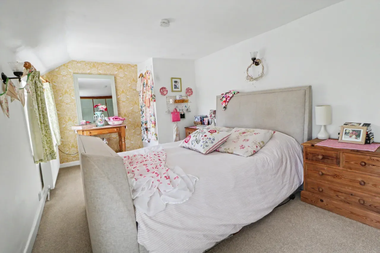 Low Road, Tasburgh, photo 21