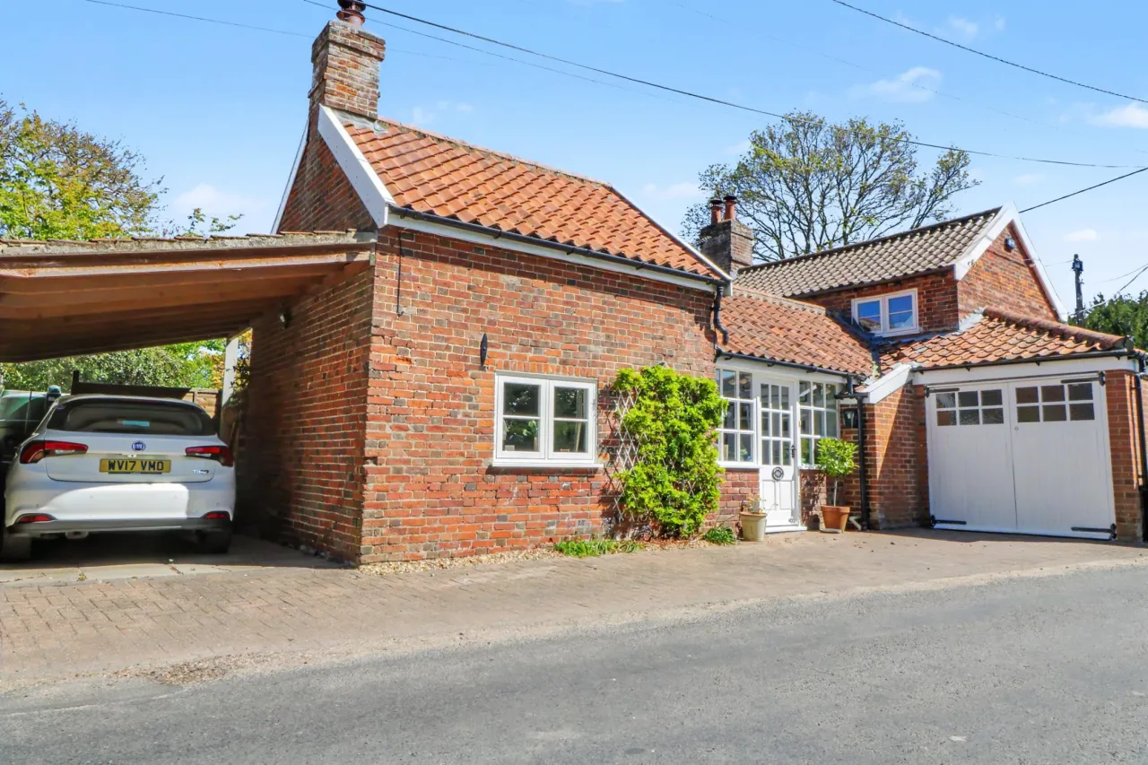 Low Road, Tasburgh, photo 27