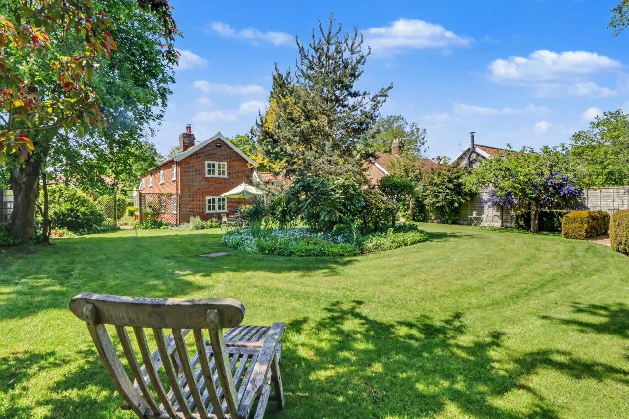 Low Road, Tasburgh, photo 6