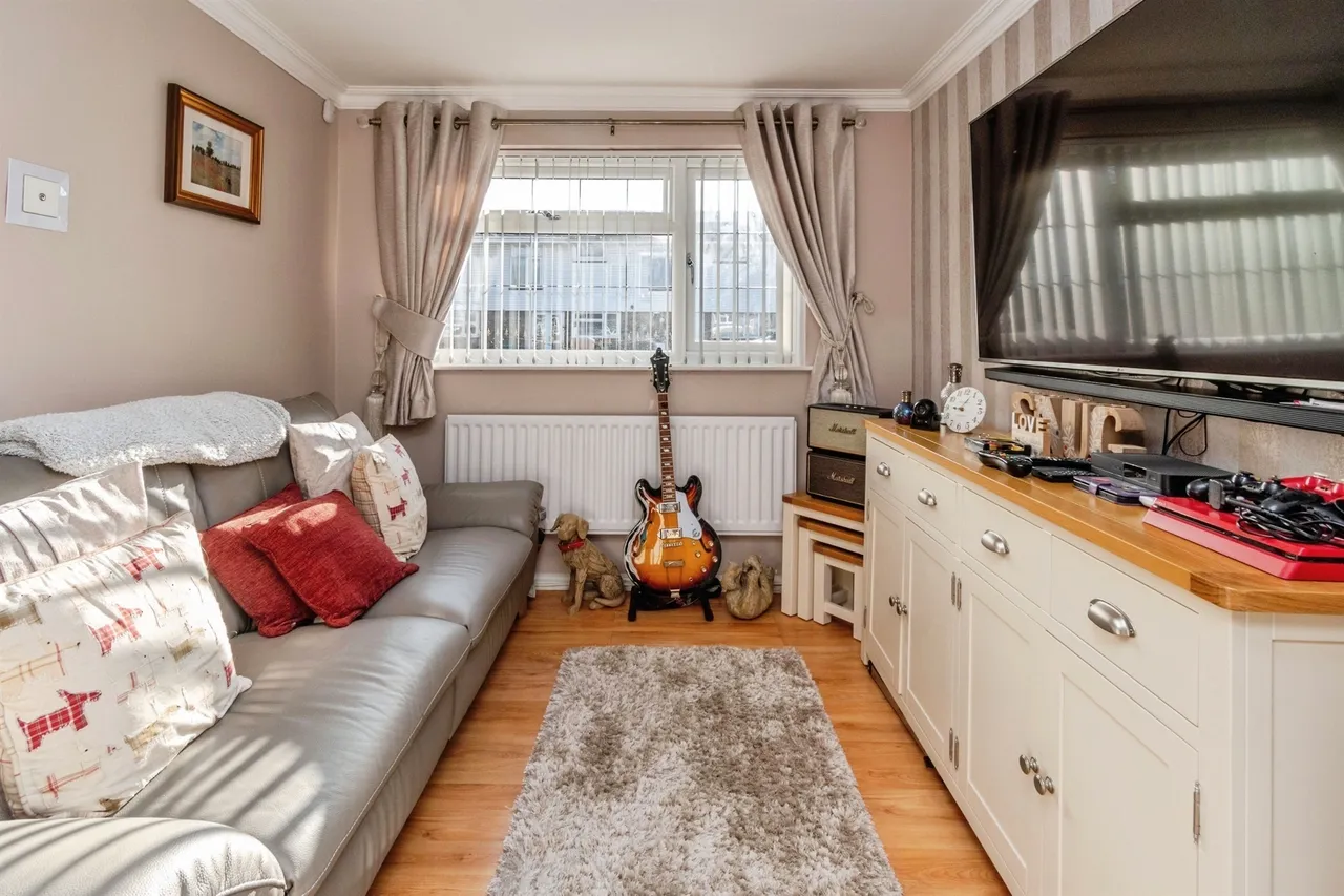 Johnson Close, Wednesbury, WS10, photo 6