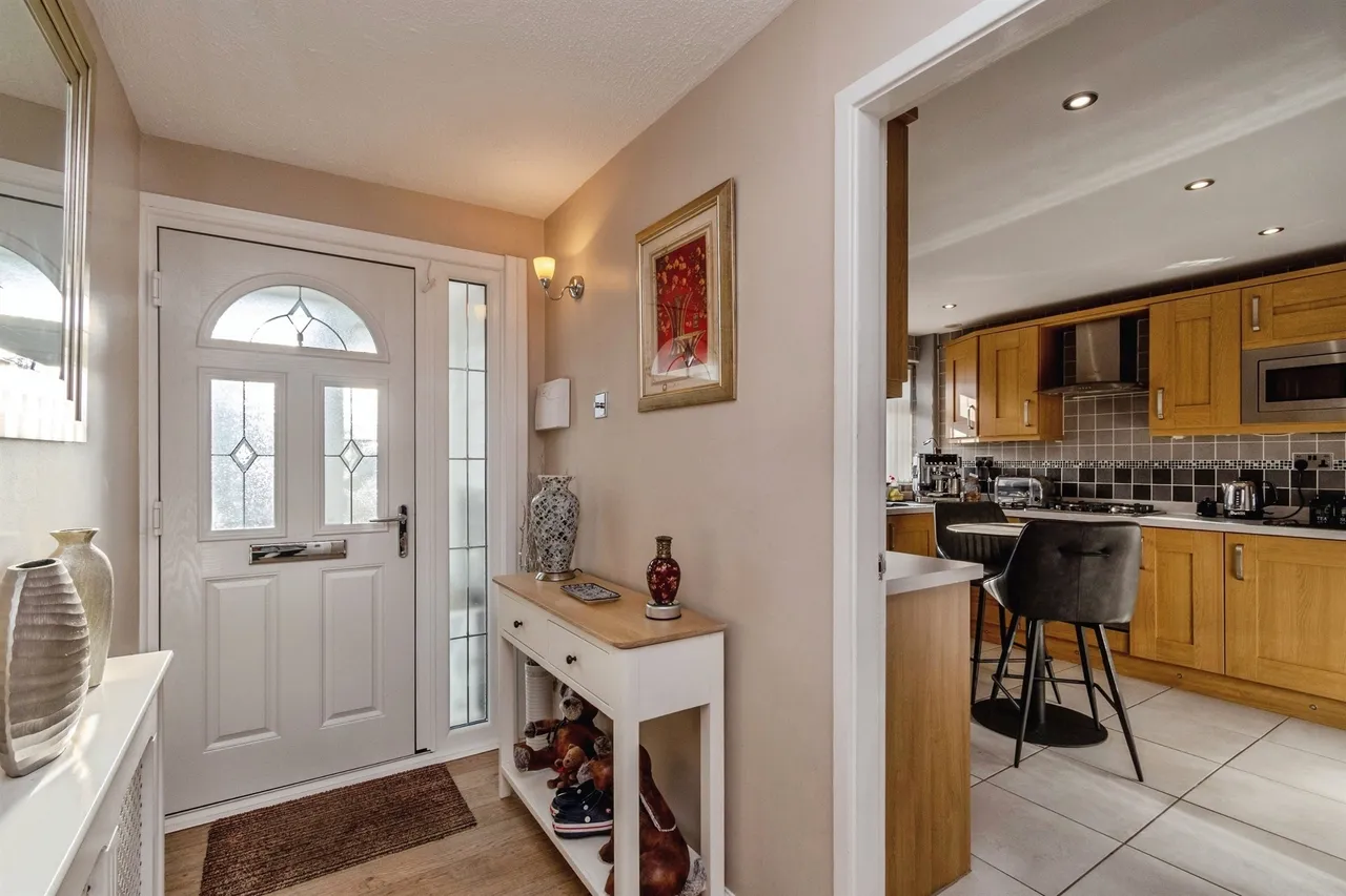Johnson Close, Wednesbury, WS10, photo 7