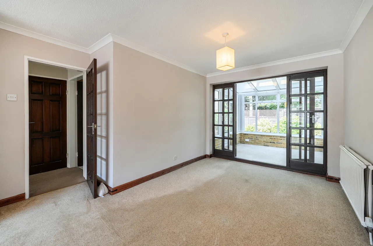 Coombe Drive, Fleet, Hampshire, GU51 3DY, photo 3