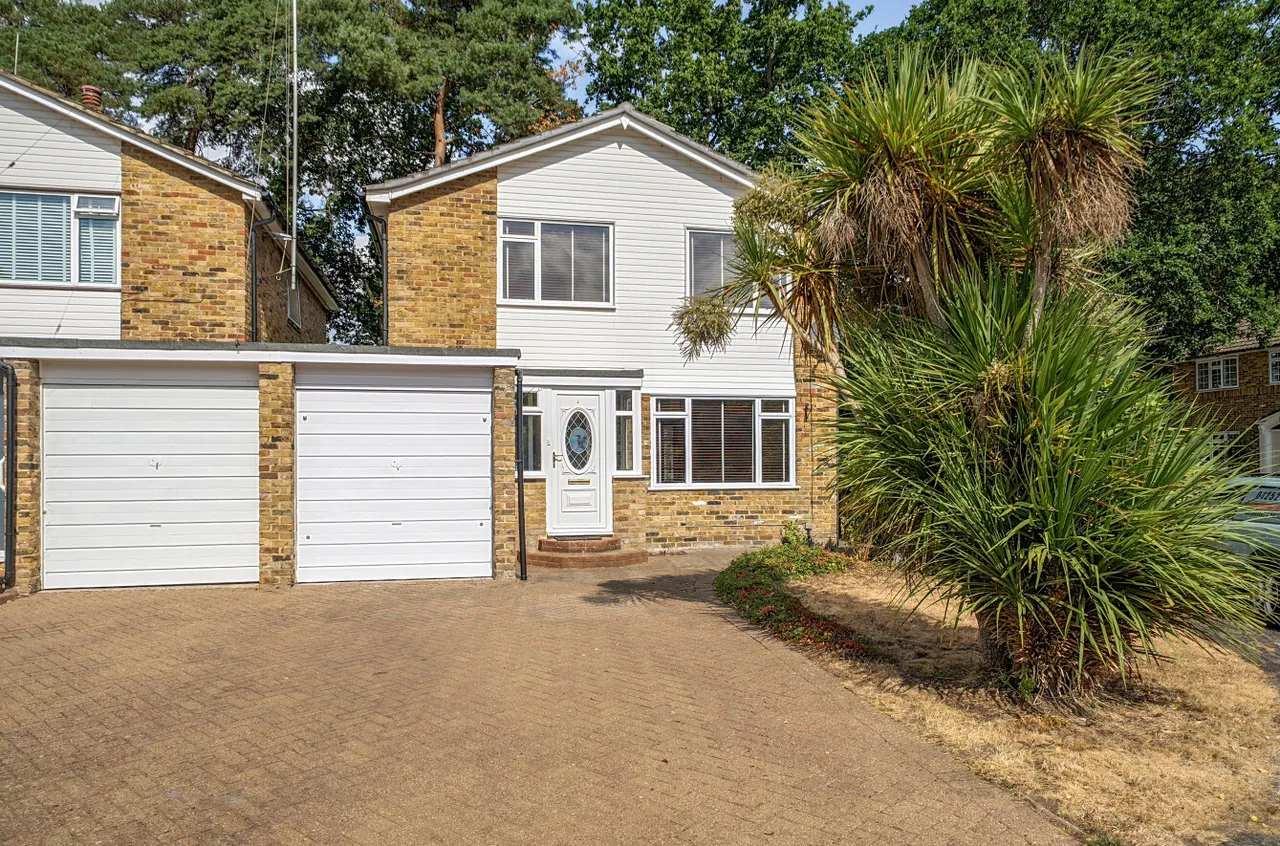 Coombe Drive, Fleet, Hampshire, GU51 3DY, photo 24