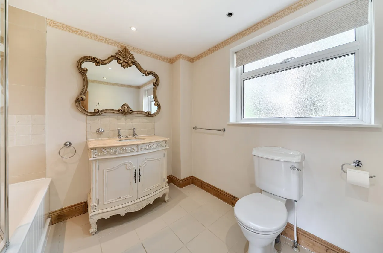 Coombe Drive, Fleet, Hampshire, GU51 3DY, photo 16