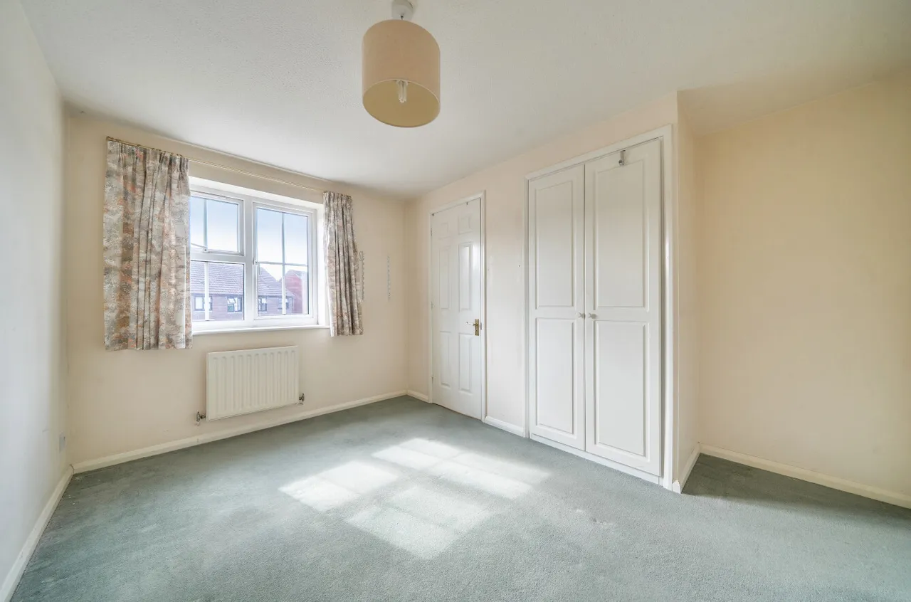 Viburnum Court, West End, Woking, Surrey, GU24 9PQ, photo 7