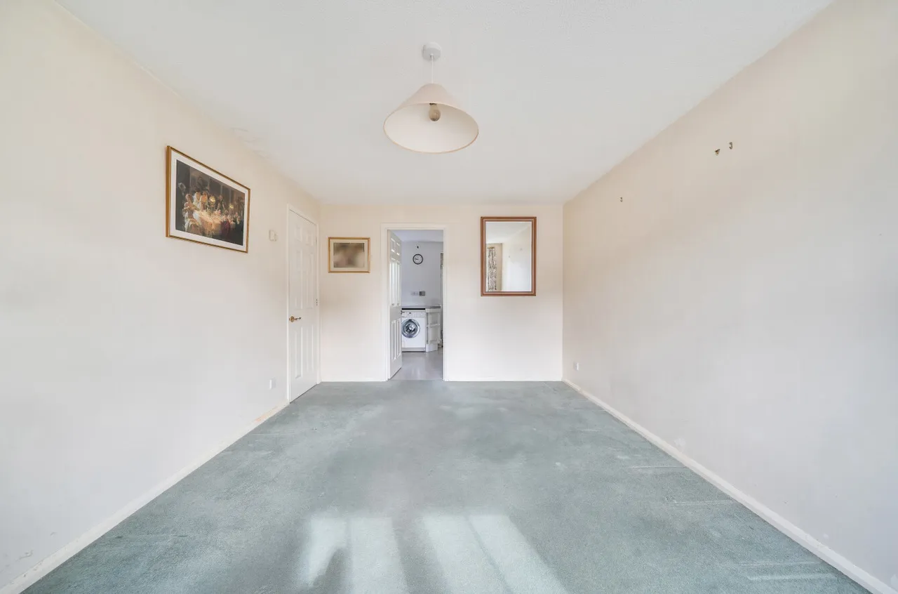 Viburnum Court, West End, Woking, Surrey, GU24 9PQ, photo 13