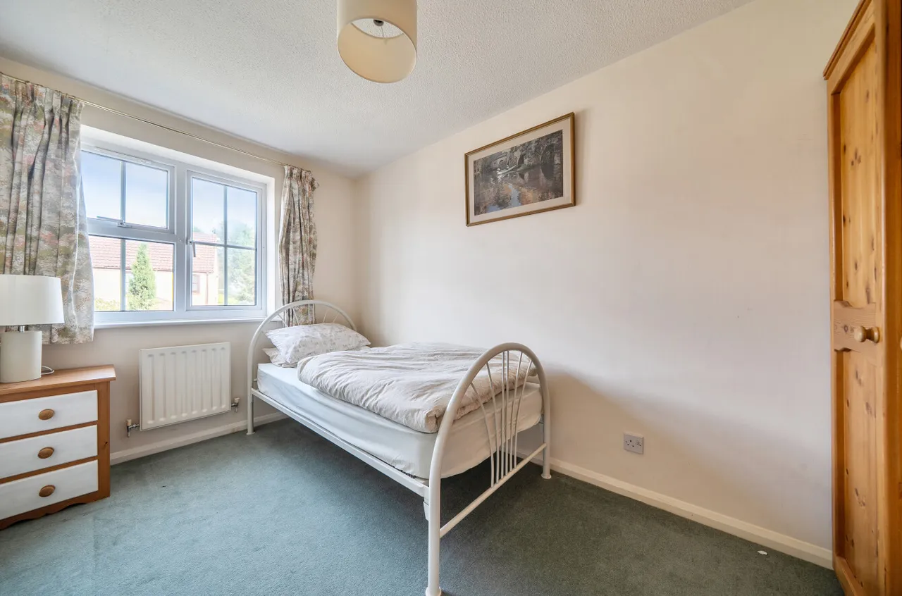 Viburnum Court, West End, Woking, Surrey, GU24 9PQ, photo 9