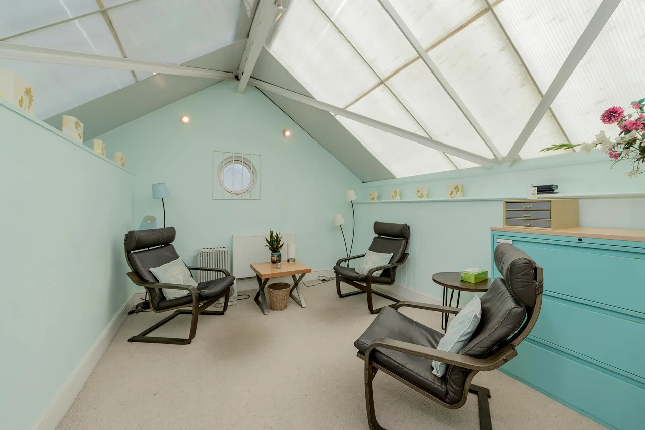 commercial property to rent — Fulham Park Studios, Fulham, London, SW6