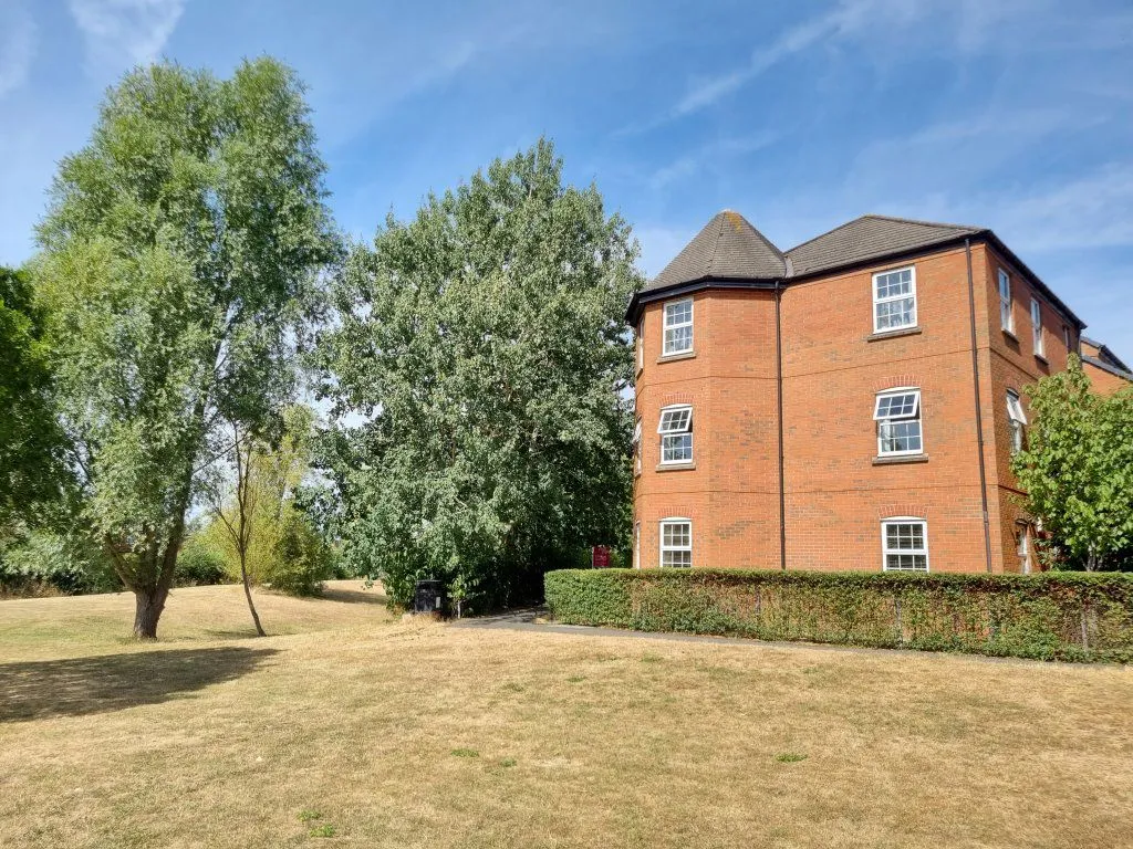 Lock Keeper Close, Leicester, LE18, photo 2