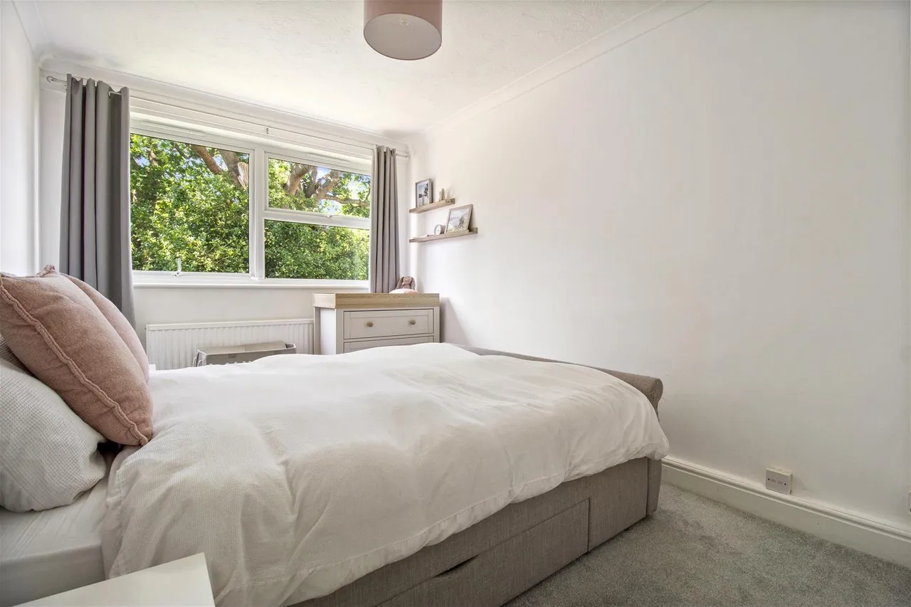 Eaton Court,, Gorse Avenue, Worthing, photo 7