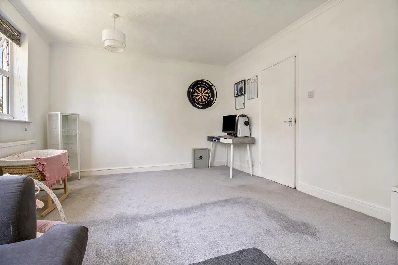 Eaton Court,, Gorse Avenue, Worthing, photo 5
