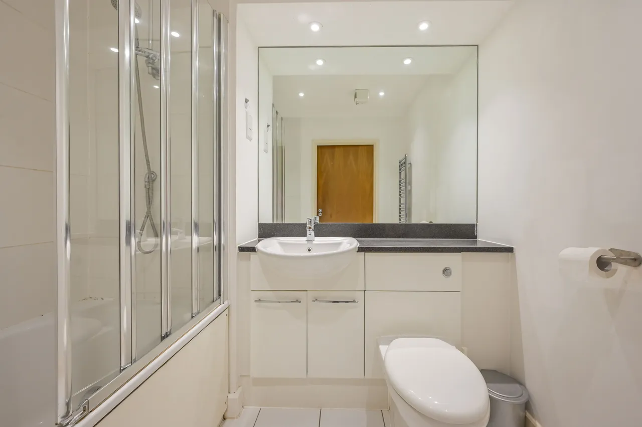 130 Adriatic Apartments, 20 Western Gateway, London, photo 5