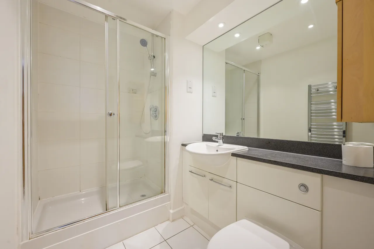 130 Adriatic Apartments, 20 Western Gateway, London, photo 6