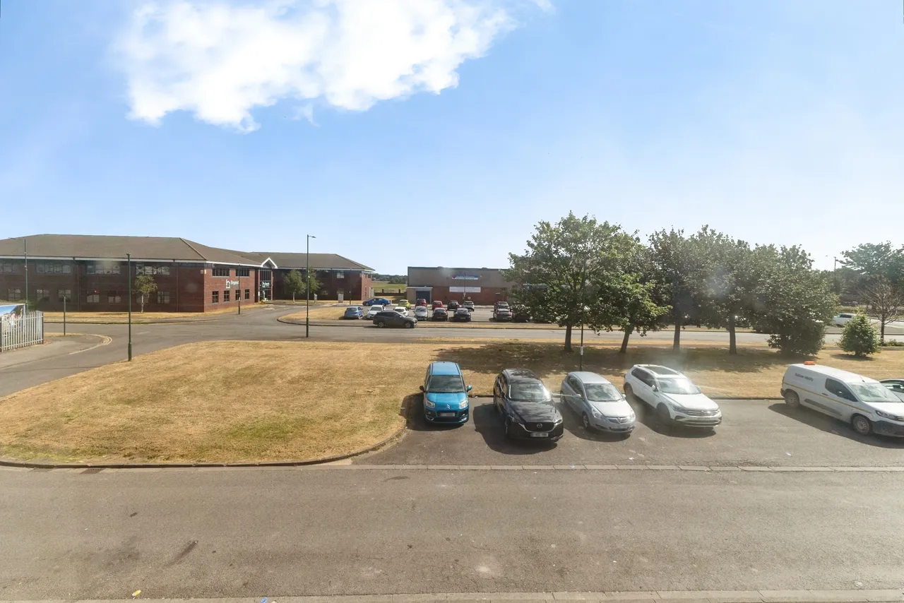 Ennis Square, Redcar, TS10, photo 10