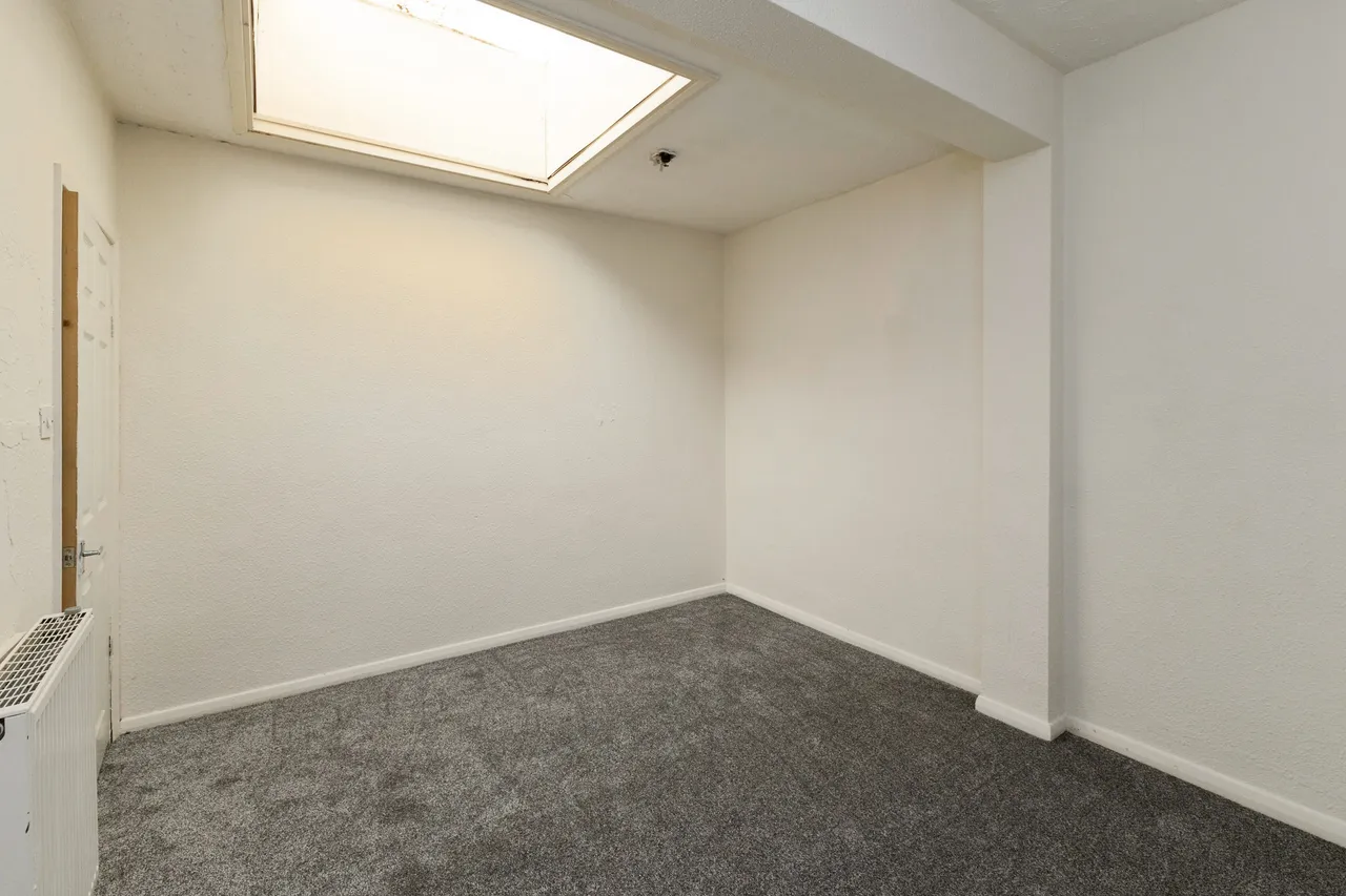 Ennis Square, Redcar, TS10, photo 2