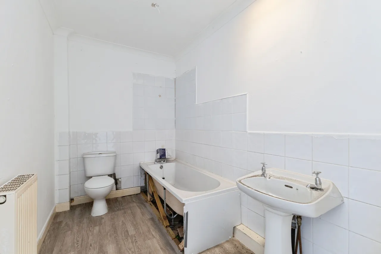 Ennis Square, Redcar, TS10, photo 5