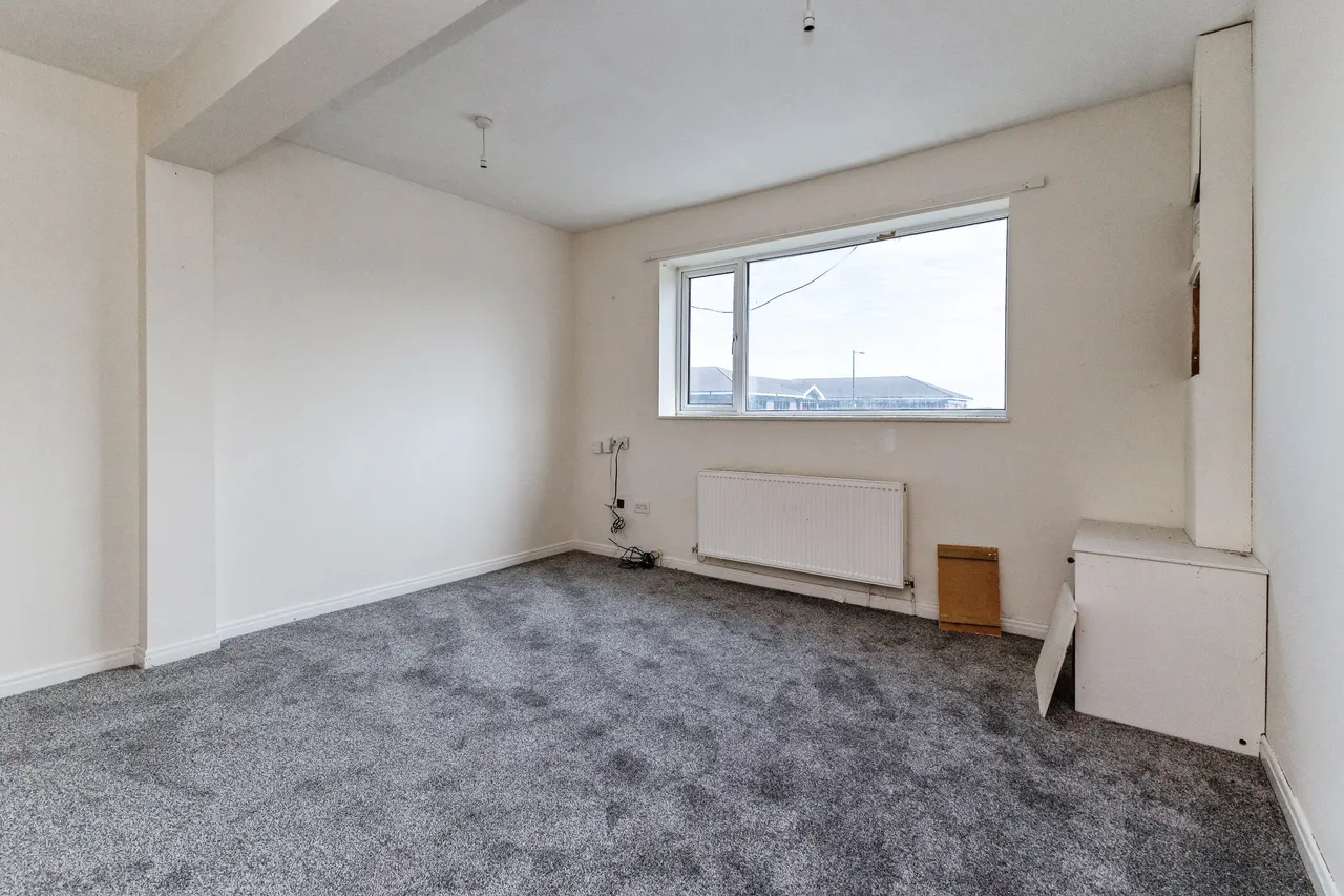 Ennis Square, Redcar, TS10, photo 6