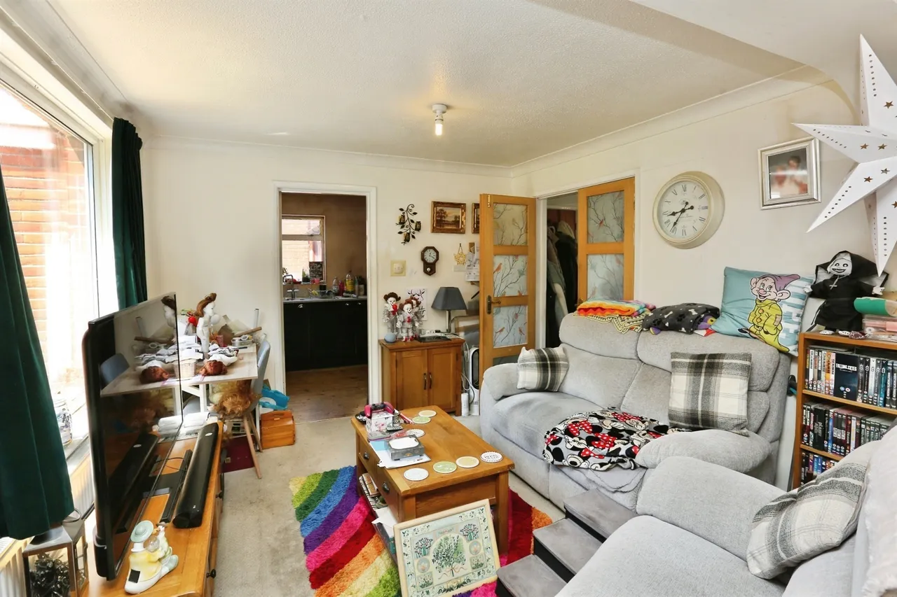 Pretoria Road, Hedge End, Southampton, photo 5