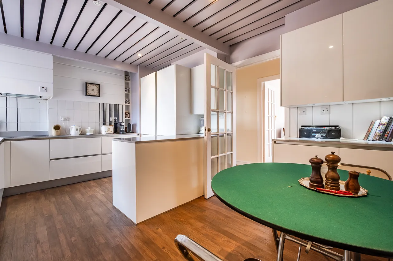 Oakwood Court, London, W14, photo 5
