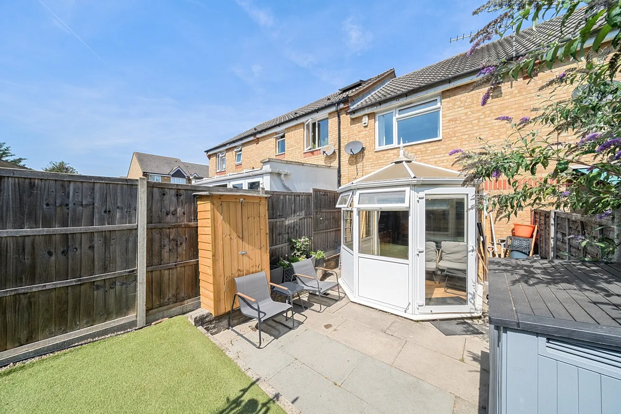 Byron Drive, DA8, photo 11