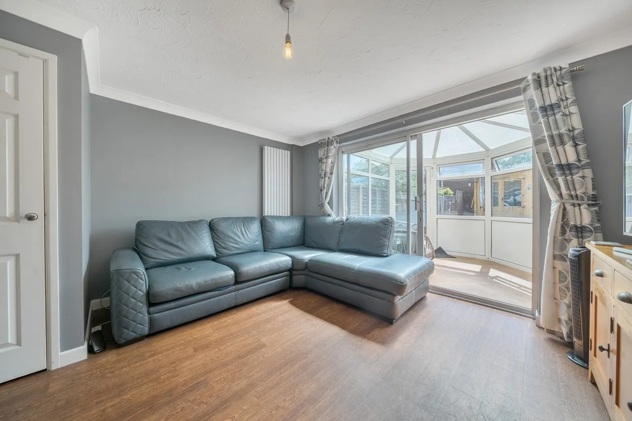 Byron Drive, DA8, photo 9