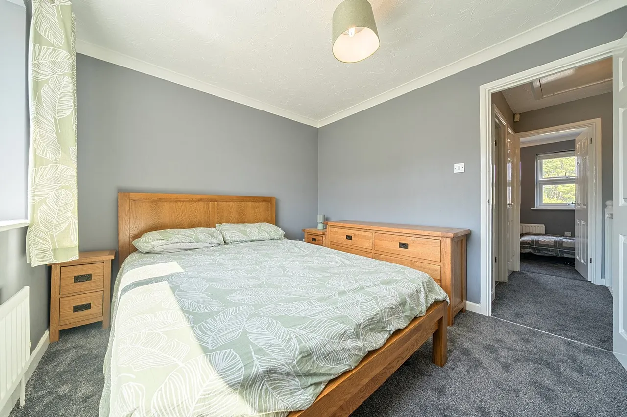 Byron Drive, DA8, photo 14