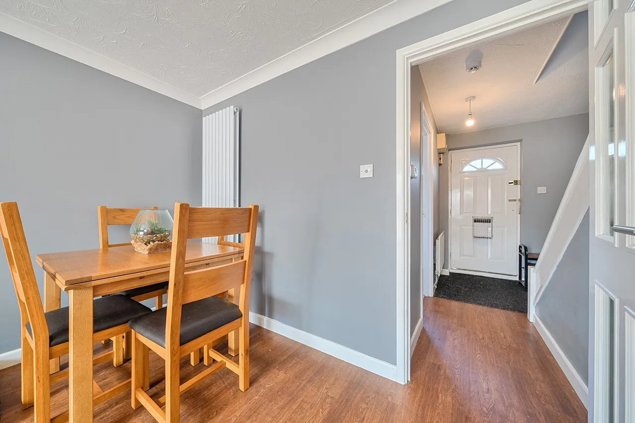 Byron Drive, DA8, photo 17