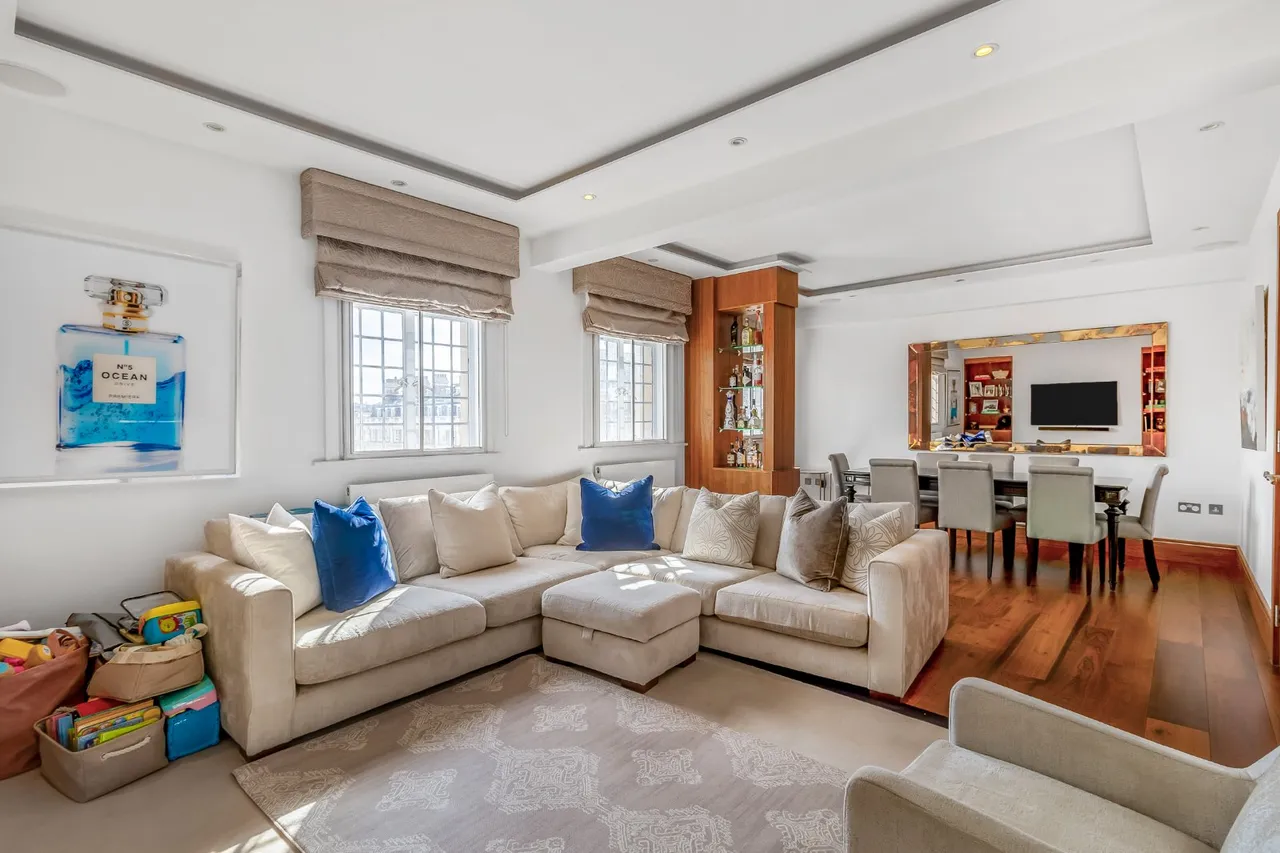 3 bed flat for sale — Baker Street, Marylebone, London, NW1