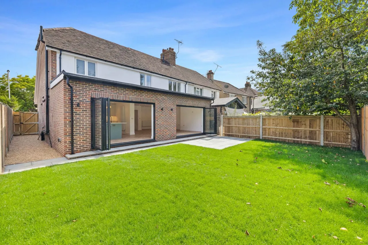 Moat Road, East Grinstead, East Grinstead, RH19 3LW, photo 6