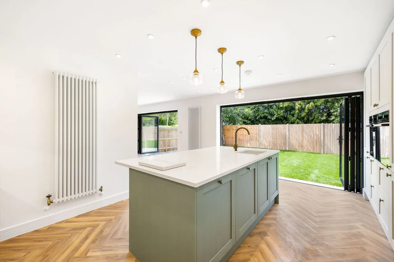 Moat Road, East Grinstead, East Grinstead, RH19 3LW, photo 11