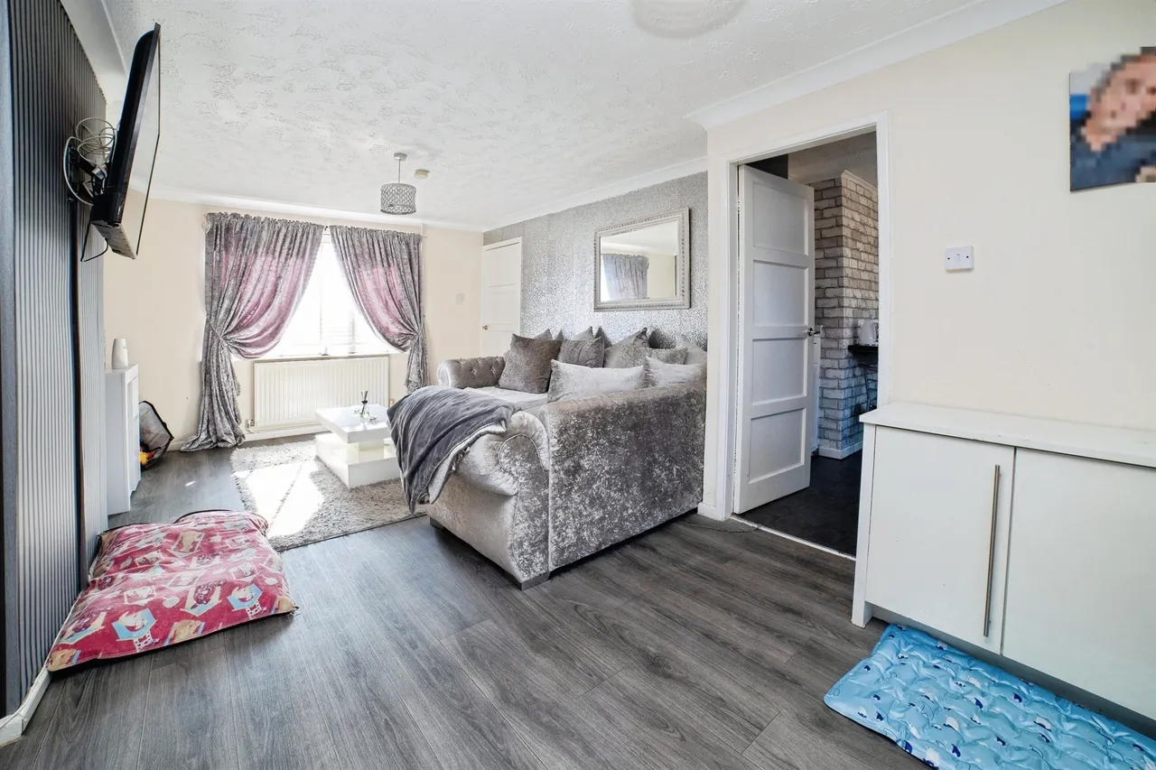 Limes Crescent, Shirebrook, NG20, photo 6
