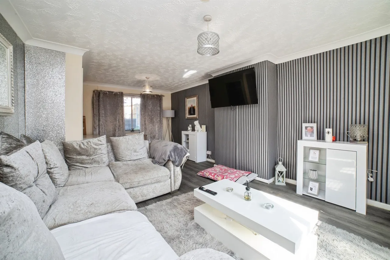 Limes Crescent, Shirebrook, NG20, photo 4