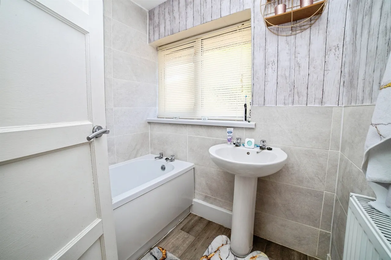 Limes Crescent, Shirebrook, NG20, photo 15