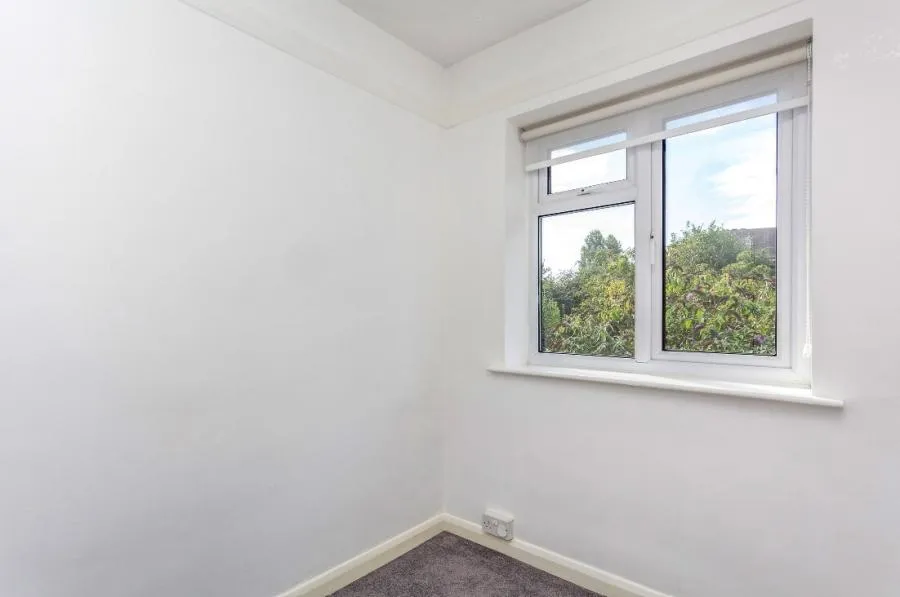 New Street, Crawley, RH10, photo 7