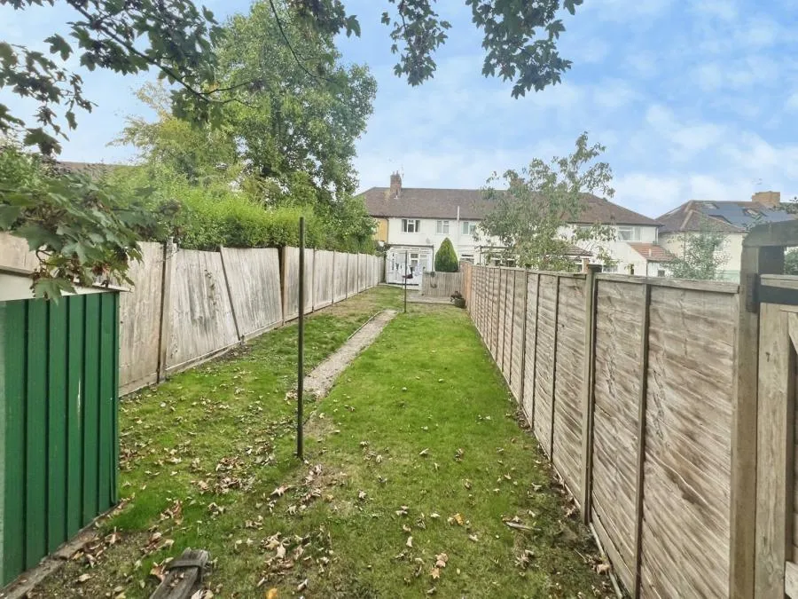 New Street, Crawley, RH10, photo 4