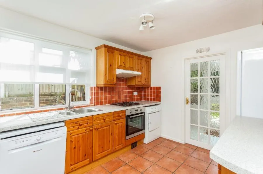 New Street, Crawley, RH10, photo 10