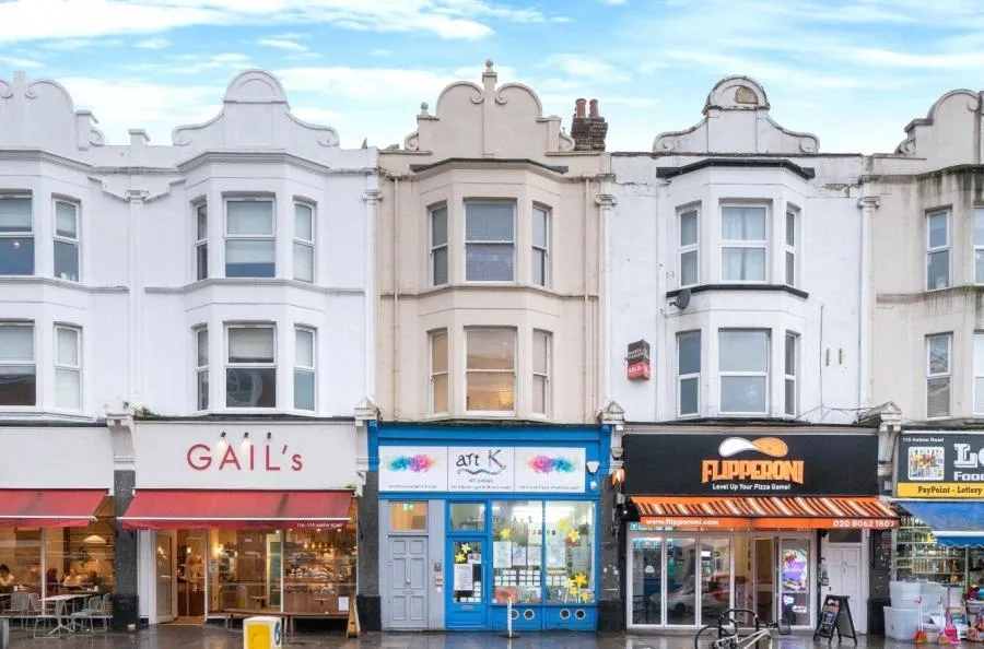 flat for sale, Askew Road, London, W12