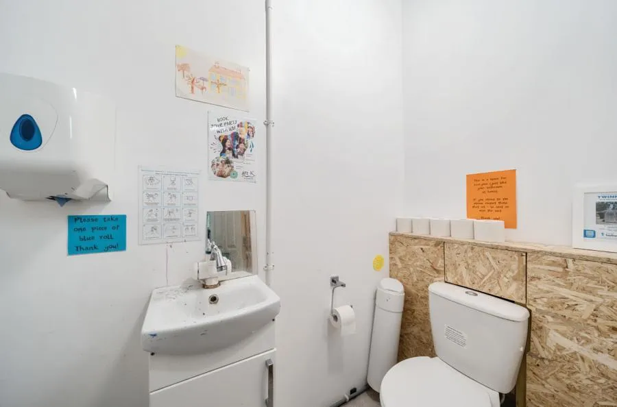 Askew Road, London, W12, photo 9