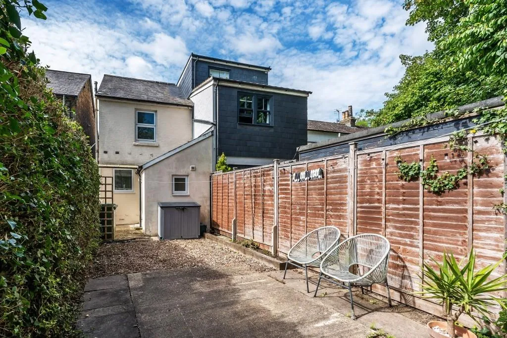 Leslie Road, Pixham, RH4, photo 12