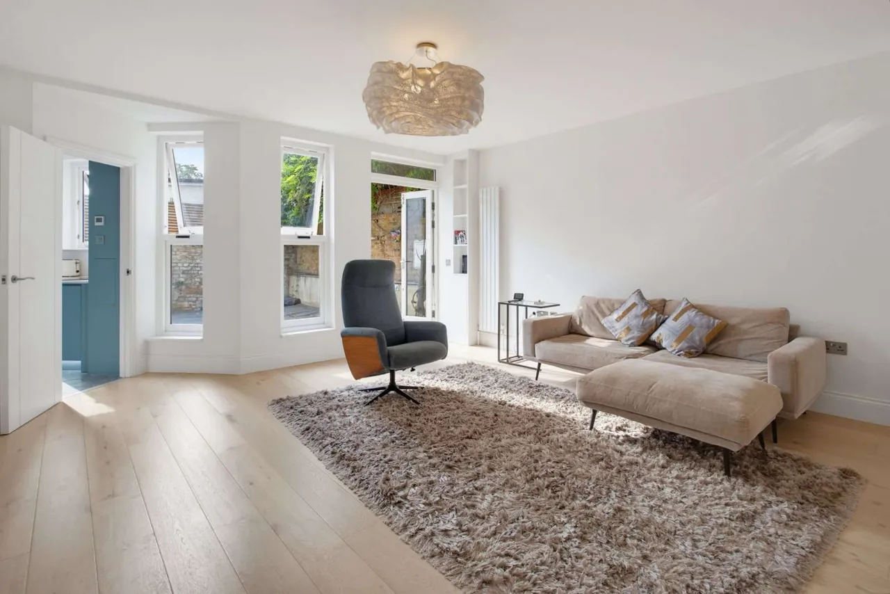 2 bed flat for sale — Ledbury Road, London, W11 2AG