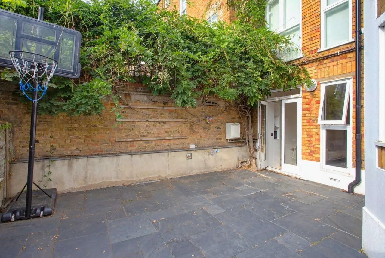 Ledbury Road, London, W11 2AG, photo 3