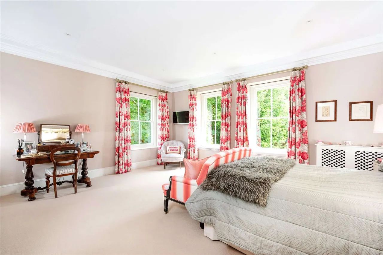 High Street, Sharnbrook, MK44, photo 9