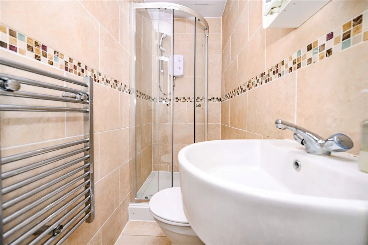 High Street South, Dunstable, Bedfordshire, LU6, photo 7