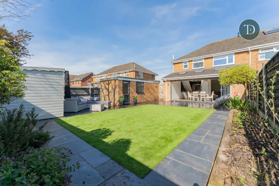 Overpool Road, Whitby, CH66 2JJ, photo 3