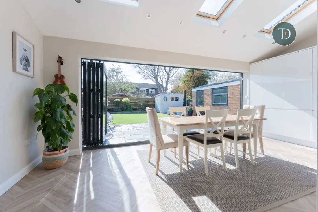 Overpool Road, Whitby, CH66 2JJ, photo 14