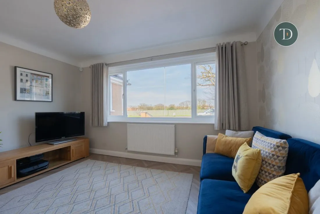 Overpool Road, Whitby, CH66 2JJ, photo 6