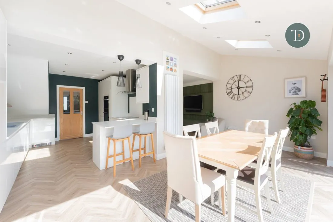 Overpool Road, Whitby, CH66 2JJ, photo 2