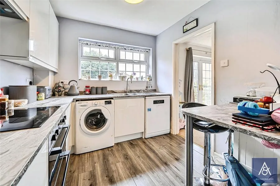 Cartwright Crescent, Brackley, NN13, photo 8