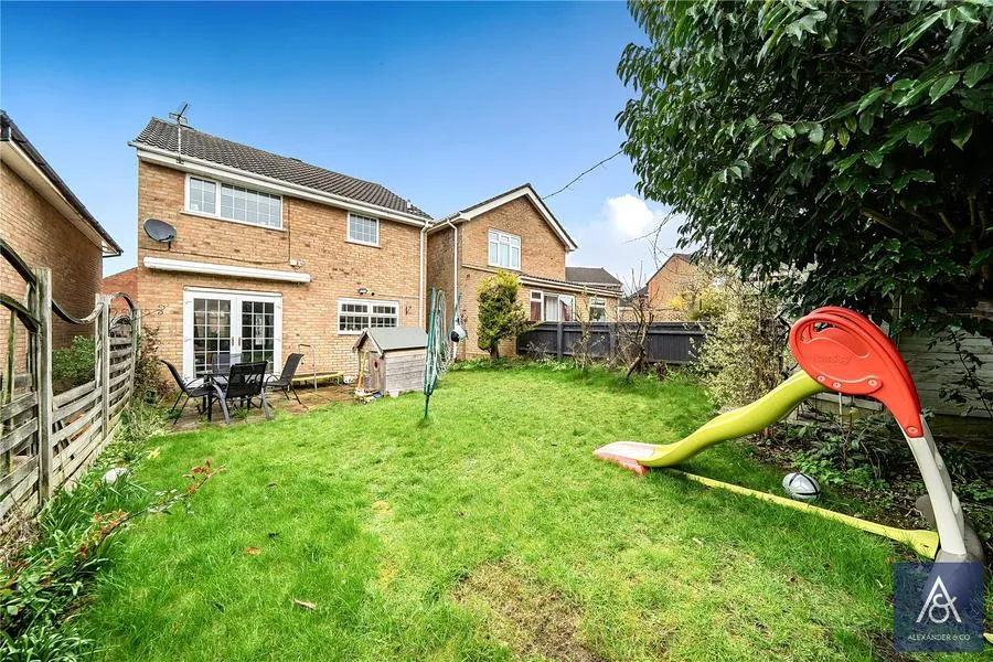 Cartwright Crescent, Brackley, NN13, photo 4