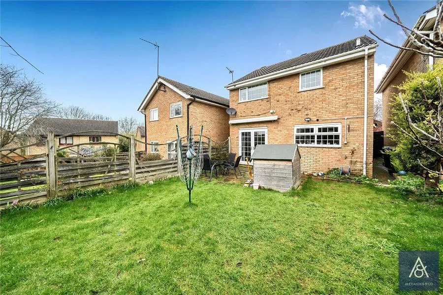 Cartwright Crescent, Brackley, NN13, photo 19